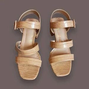 Circus by Sam edelman fisher strappy sandals size 6.5 tan camel color
